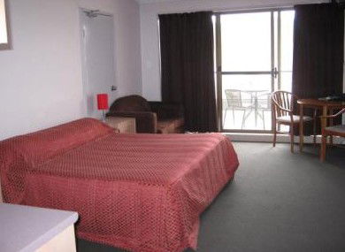 Banjo Paterson Inn - Broome Tourism 4