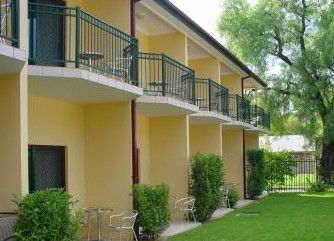 St. Marys Park View Motel - Broome Tourism 0