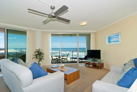 Chateau Royale Beach Resort - Broome Tourism 1