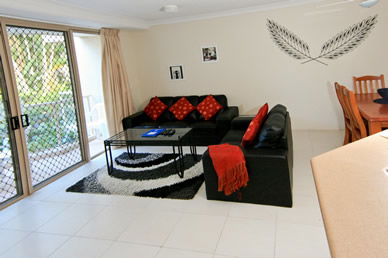 Miami Beachside Apartments - Broome Tourism 7