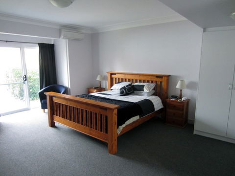 Moore Park Inn - Broome Tourism 2