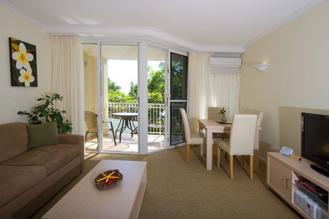 On The Beach Holiday Apartments - Broome Tourism 5