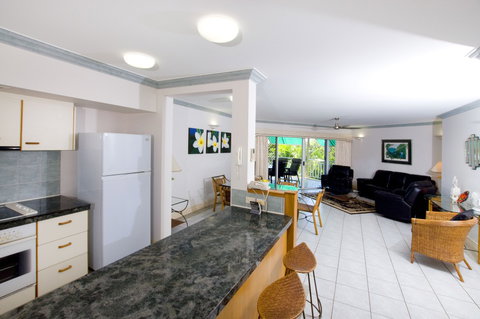 On The Beach Holiday Apartments - Broome Tourism 6