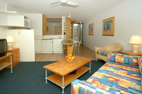 The Beach Club Resort - Mooloolaba - Broome Tourism 1