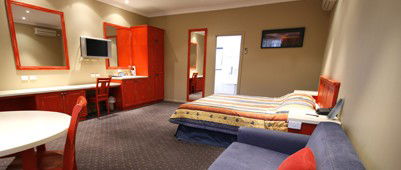 Best Western A Trapper's Motor Inn - Broome Tourism 0