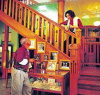 Hotel Corones - Broome Tourism