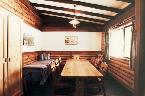 Pender Lea Chalets - Snowy Mountain Accommodation - Broome Tourism 3