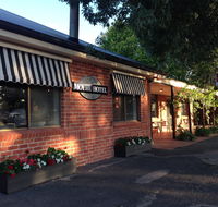 Moyhu Hotel - Broome Tourism