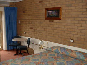 Bogong Moth Motel - Broome Tourism 0