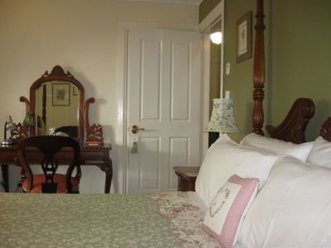 Elindale House Bed & Breakfast - Broome Tourism 4