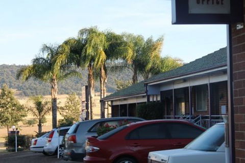 Kootingal Land View Motel - Broome Tourism 2