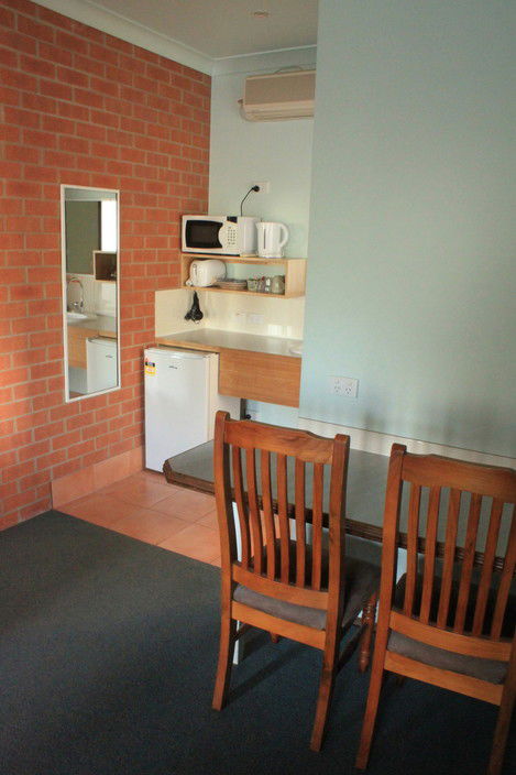 Catalina Motel Lake Macquarie - Broome Tourism 3