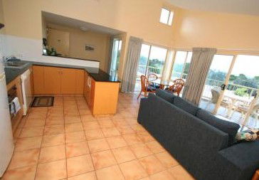 Lennox Beach Resort - Broome Tourism 4