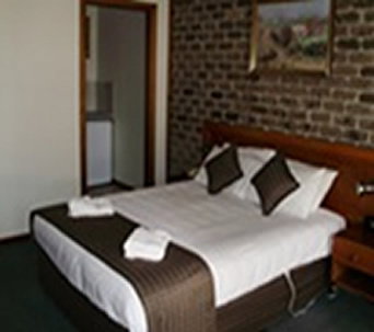 Hahndorf Inn - Broome Tourism 1