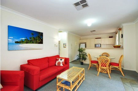 Beaches Serviced Apartments - Broome Tourism 0