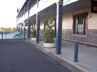 Crown Hotel Motel - Broome Tourism 2