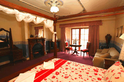 Hatchers Manor - Broome Tourism 1