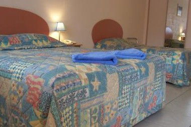 Twin Pines Motel - Broome Tourism 2