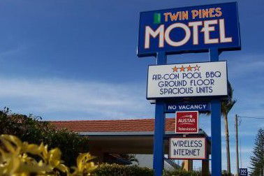 Twin Pines Motel - Broome Tourism 3