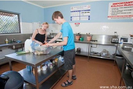 Coffs Harbour YHA - Broome Tourism 3
