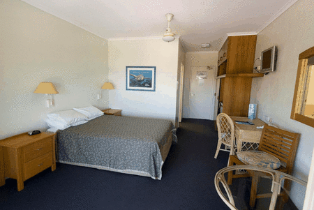Club Crocodile, Airlie Beach - Broome Tourism 1