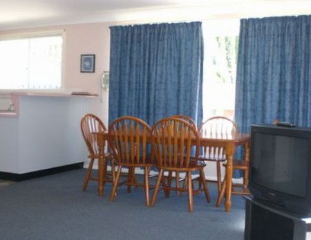 Boronia Holiday Lodge - Broome Tourism 2