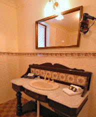 Victoria House Motor Inn - Broome Tourism 1
