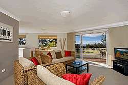 Le Beach Apartments - Broome Tourism 3