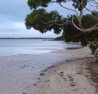 Stanley Lakeside Spa Cabins - Broome Tourism