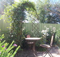 Robyn's Nest Country Cottages - Broome Tourism