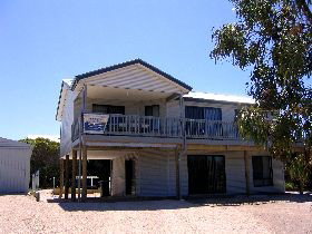 Acacia Beach House - Broome Tourism 0