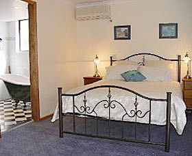 Lavender House By The Sea - Broome Tourism 0