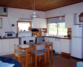 Gloucester Art House - Broome Tourism 0