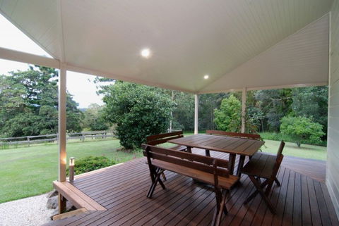 Fernridge Farm Cottage - Broome Tourism 4