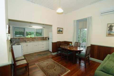 Fernridge Farm Cottage - Broome Tourism 5