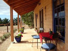 Dee's Villa - Broome Tourism 0