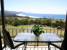 Bicheno's Ocean View Retreat - Broome Tourism 0