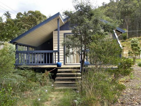 Huon Charm Waterfront Cottages - Broome Tourism 0