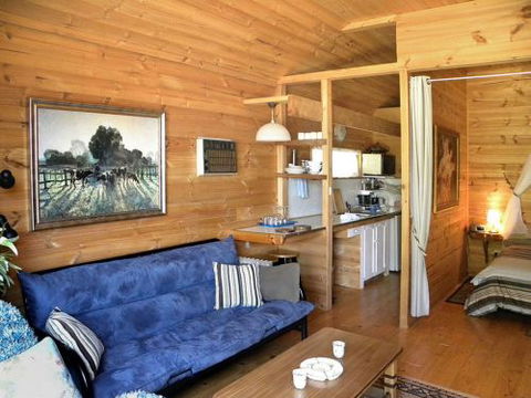 Huon Charm Waterfront Cottages - Broome Tourism 1