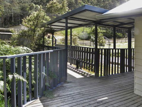 Huon Charm Waterfront Cottages - Broome Tourism 4