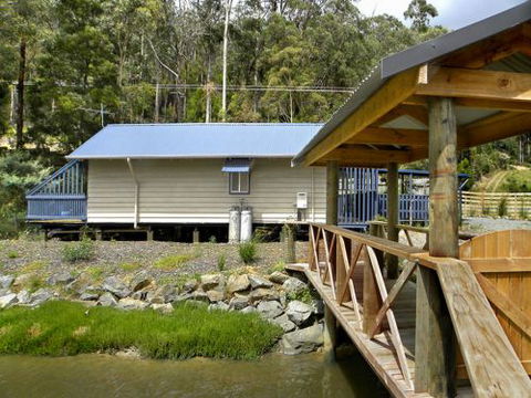 Huon Charm Waterfront Cottages - Broome Tourism 5
