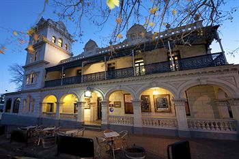 Yarra Valley Grand Hotel - Broome Tourism 0