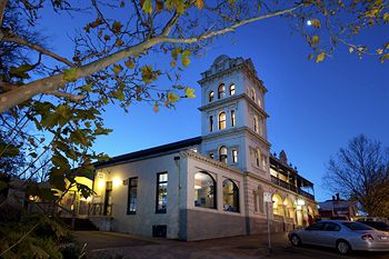 Yarra Valley Grand Hotel - Broome Tourism 1
