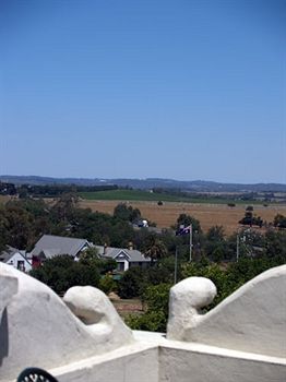 Yarra Valley Grand Hotel - Broome Tourism 7