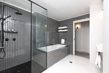 Ovolo Woolloomooloo - Broome Tourism 68