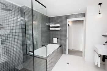 Ovolo Woolloomooloo - Broome Tourism 71
