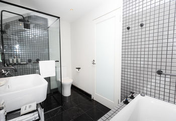Ovolo Woolloomooloo - Broome Tourism 72