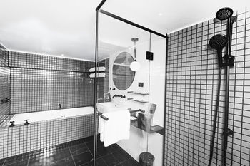 Ovolo Woolloomooloo - Broome Tourism 81
