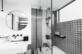 Ovolo Woolloomooloo - Broome Tourism 83