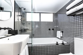 Ovolo Woolloomooloo - Broome Tourism 84